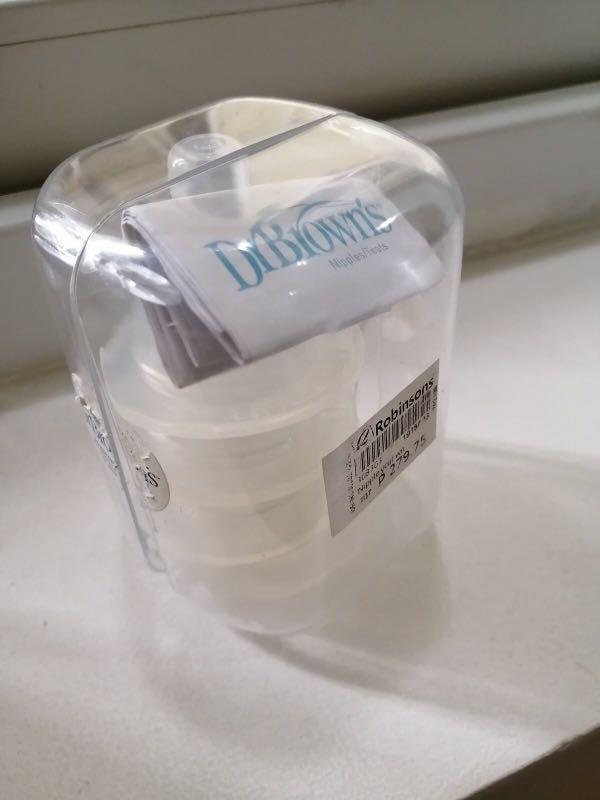 Dr brown’s bottle nipples (Category: Breastfeeding & Bottle Feeding) located in Cebu City. Submitted by everythingonearth (Listing ID 1018151475, Image 2). Description: Unused bottle nipples.