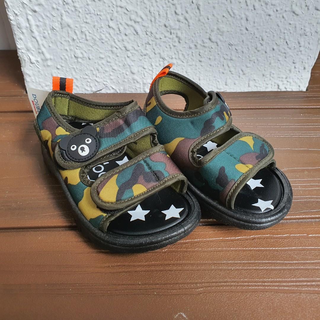 baby sandals size 7