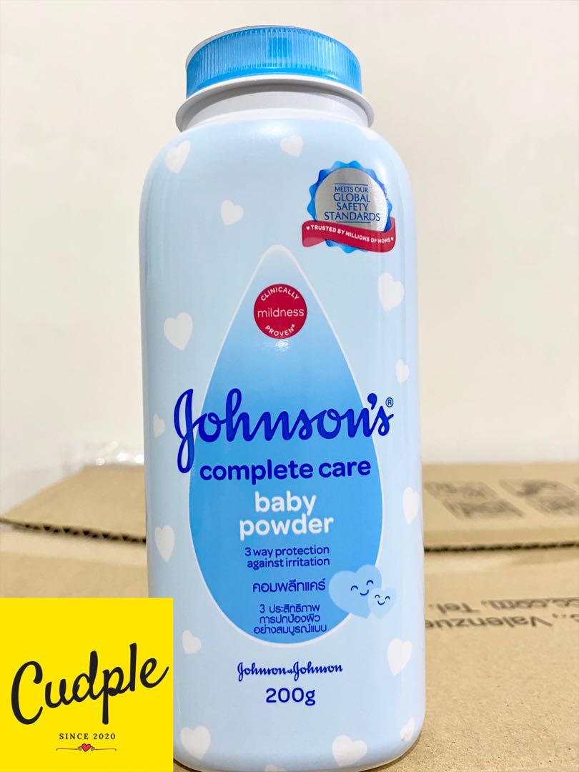 Johnson's baby powder complete care top