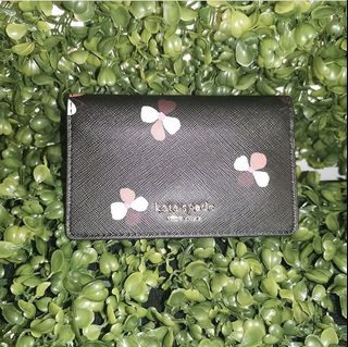 (Category: ) located in . Submitted by lele_buys (Listing ID 1018282770, Image 1). Description: .