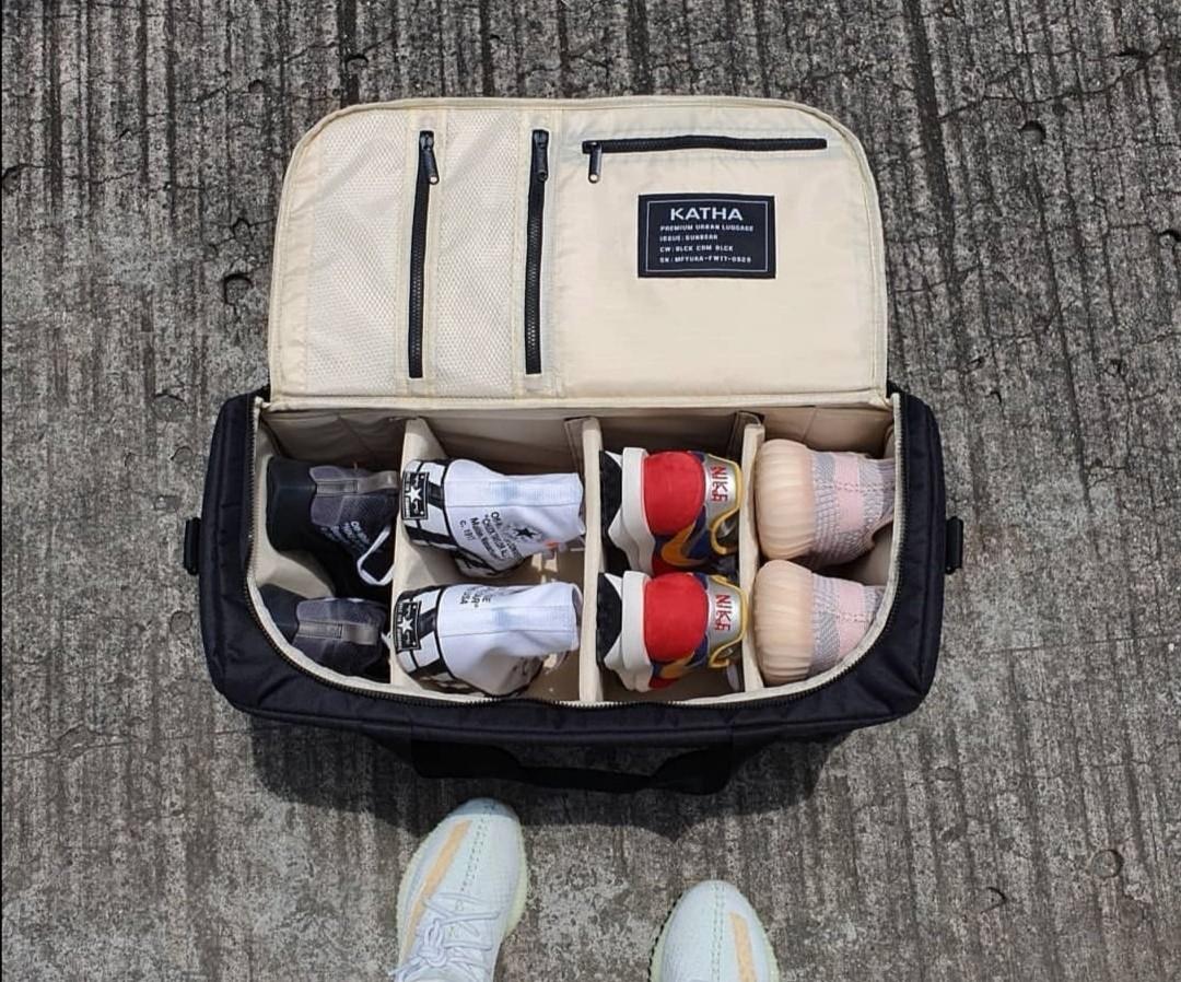 Katha sneaker online duffle bag