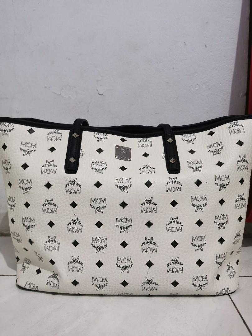 Black and white mcm tote bag store