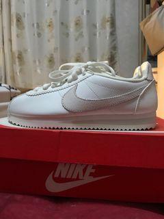 Nike Cortez Basic SL (GS), Men's Fashion, Footwear, Sneakers on Carousell