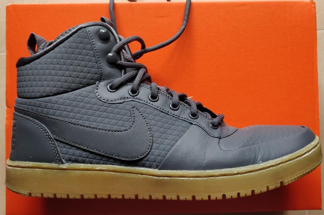 nike boots winter