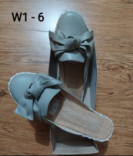 (Category: ) located in . Submitted by laandreascloset (Listing ID 1018194118, Image 1). Description: .