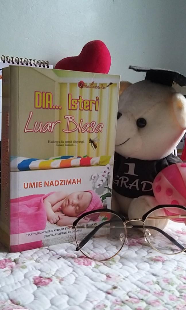 Preloved Novel Dia Isteri Luar Biasa Books Stationery Books On Carousell