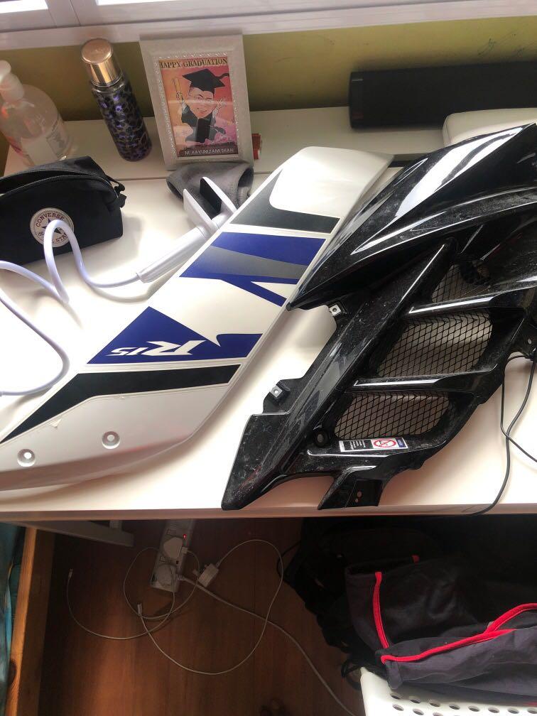 R15 top front fairing
