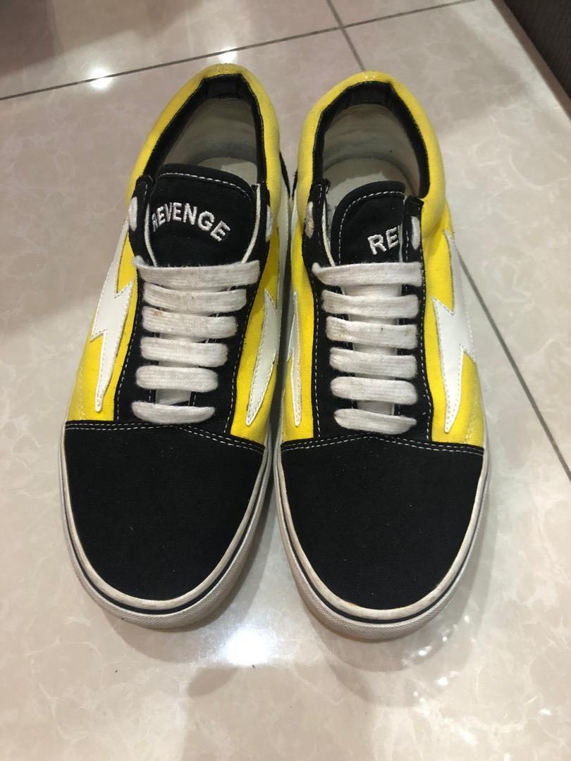 Revenge storm yellow top black