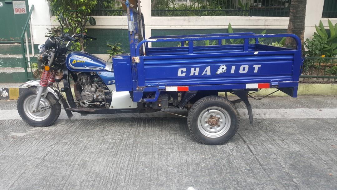 rusi chariot 175 price