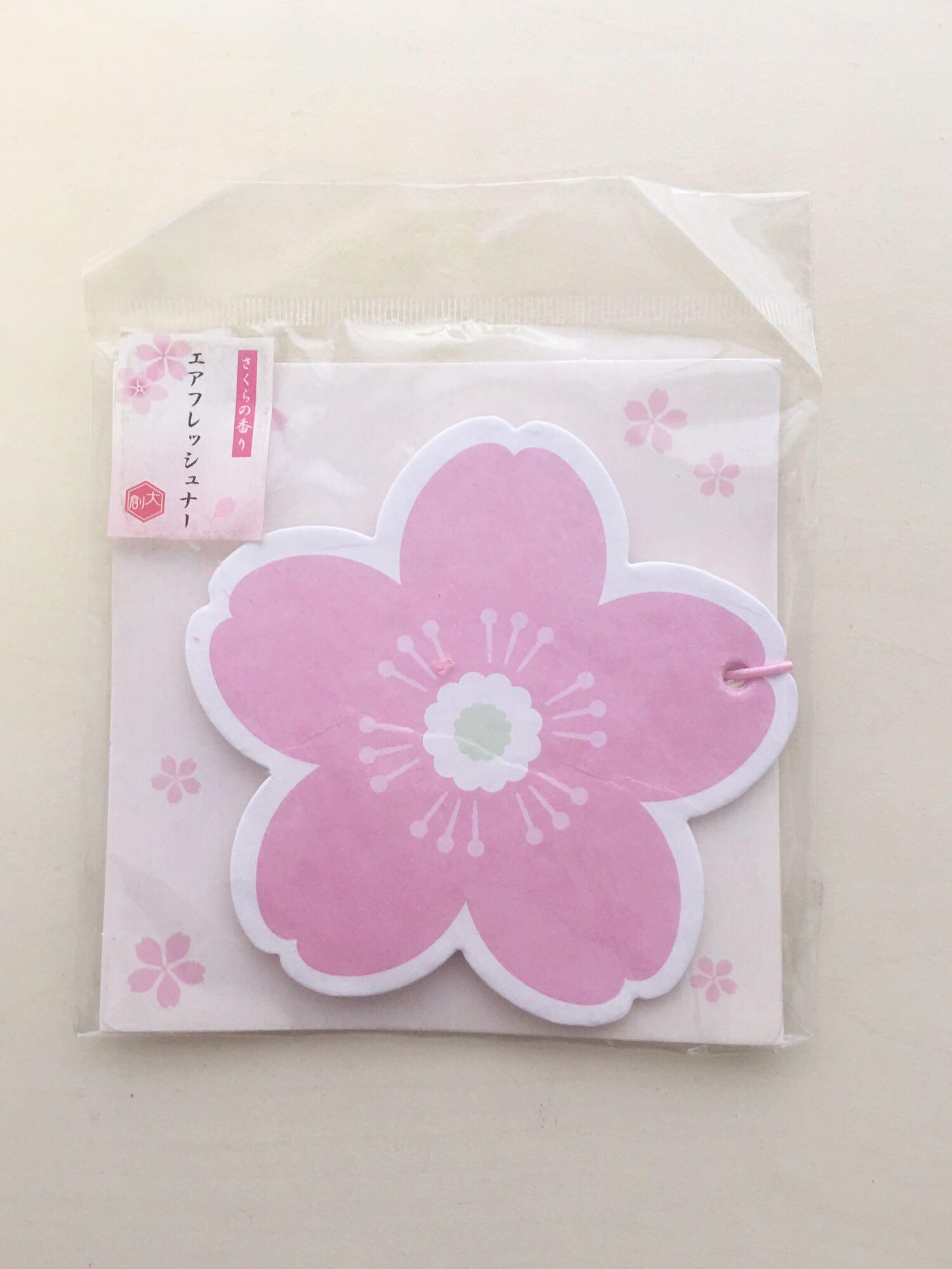 Sakura air freshener cherry blossoms, 傢俬＆家居, 其他 Carousell