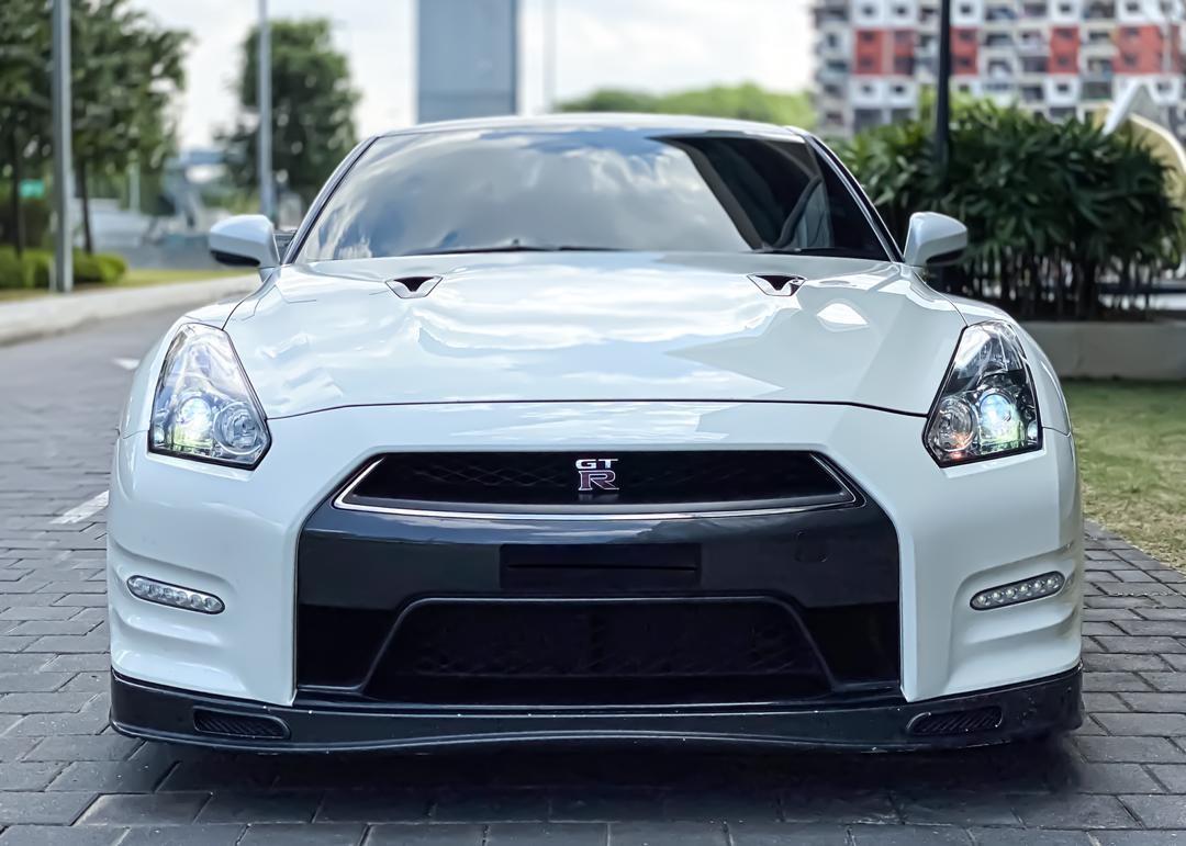 Sewa Beli Berdeposit Nissan Gtr35 3 8 Premium 2013 2018 Cars Cars For Sale On Carousell