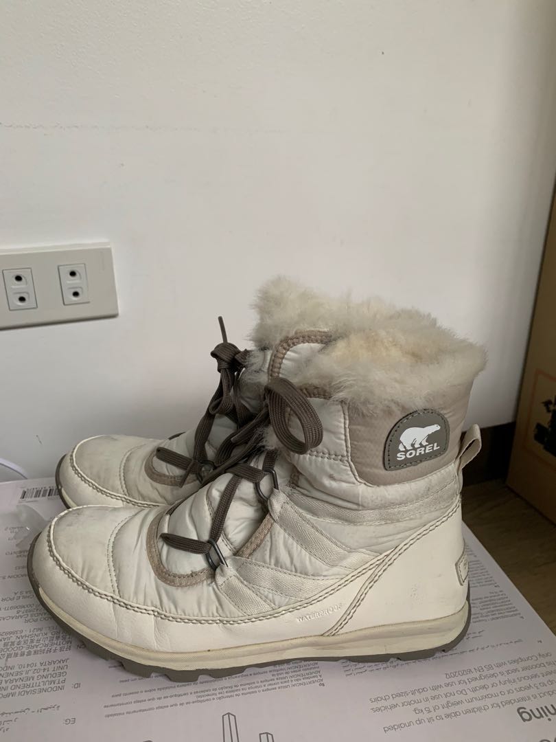 sorel boots beige