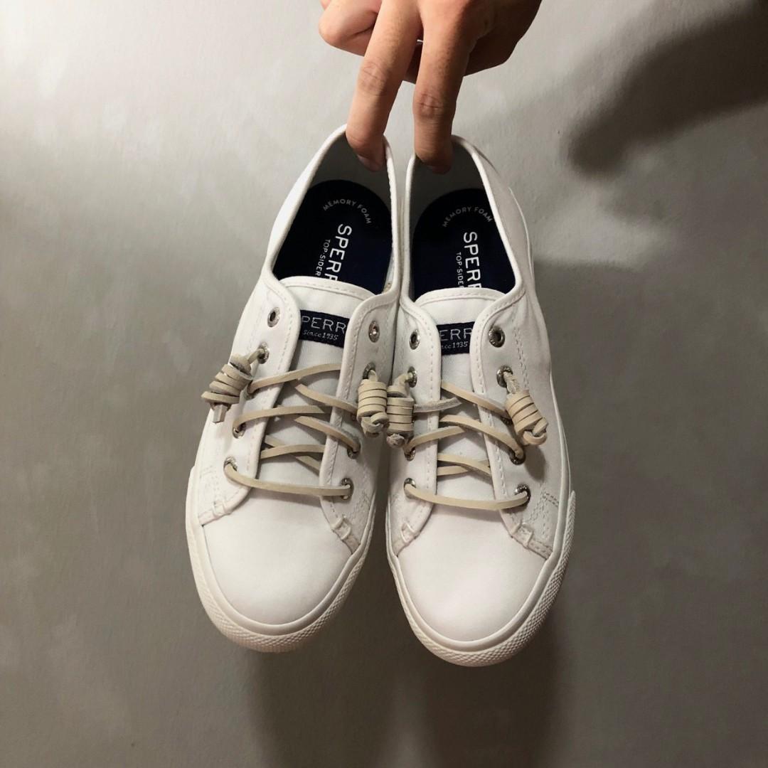 Sperry seacoast sales leather sneaker