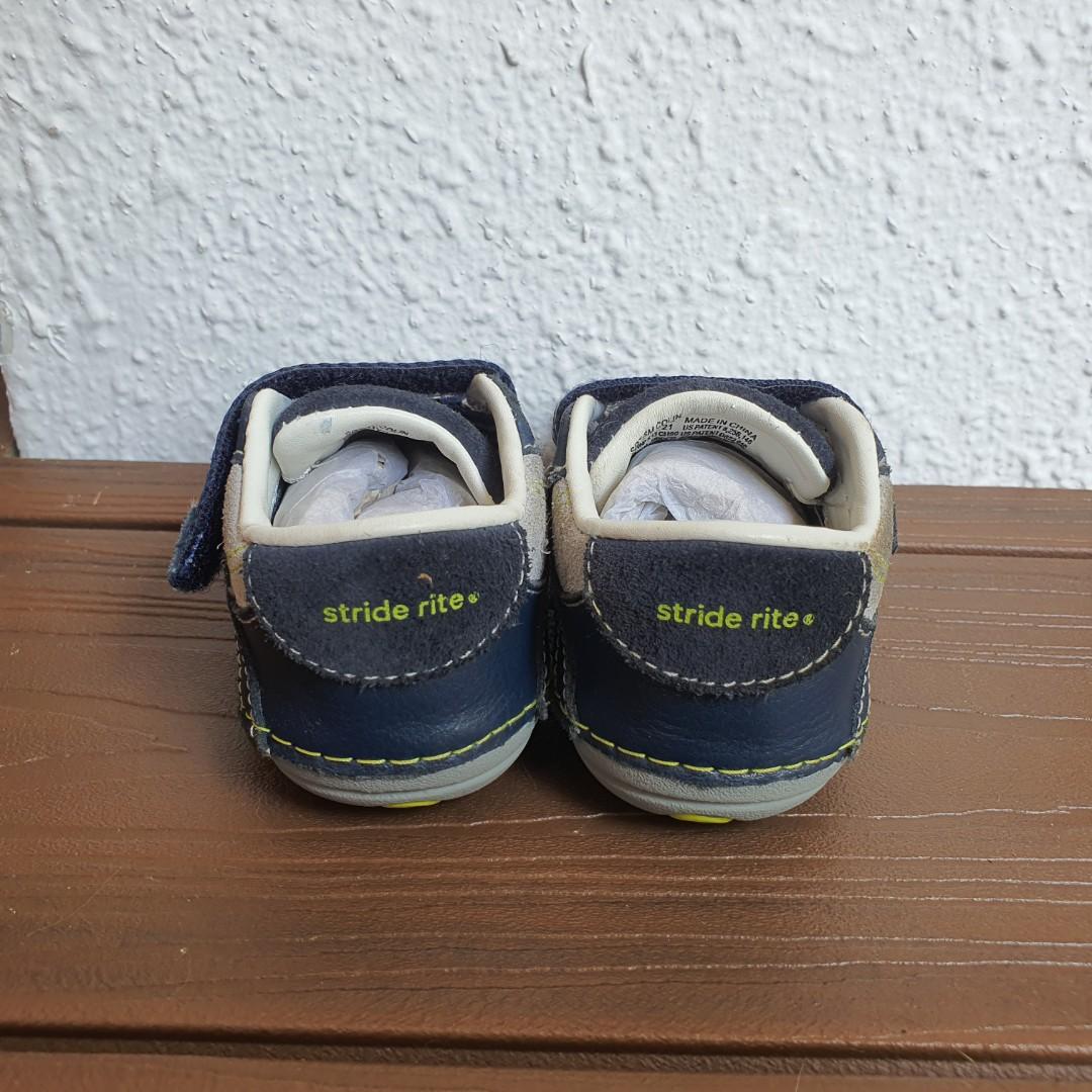 boys size 5 wide shoes