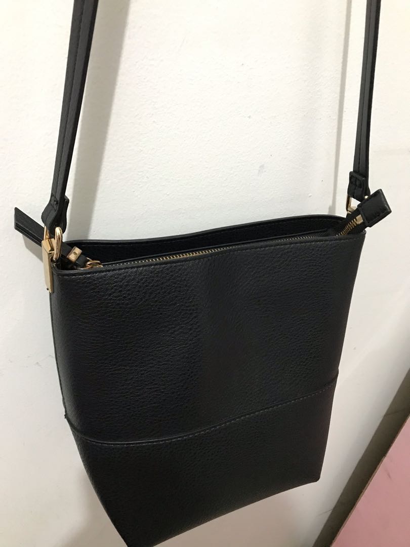 Harga sling bag shop h&m original