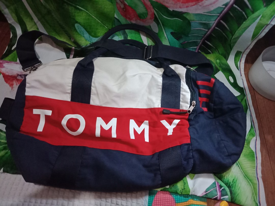tommy travel bag