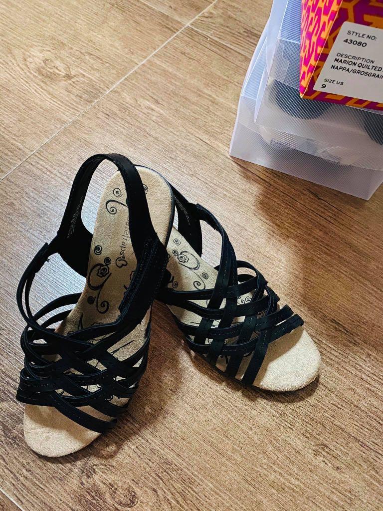 Tory Burch Ballet Flat Leather Shoes / Birkenstock / Baretraps Size 9 /,  Women's Fashion, Footwear, Flats & Sandals on Carousell