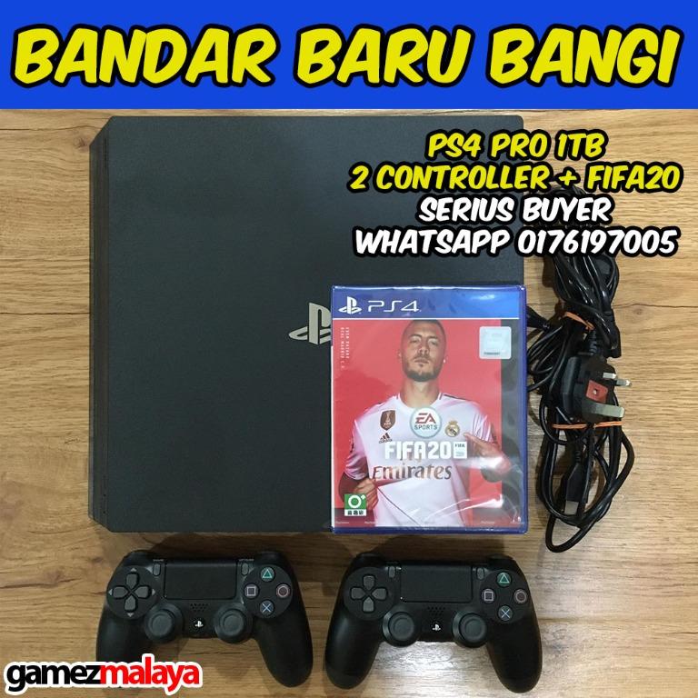 Ps4 pro 1tb 2 controller discount fifa 20