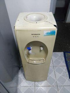 dispenser cool and hot