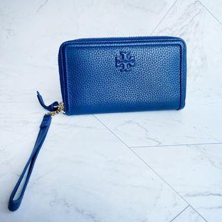 近全新 TORY BURCH 深藍色荔枝紋牛皮拉鍊手掛式 手拿包 功能夾 中夾