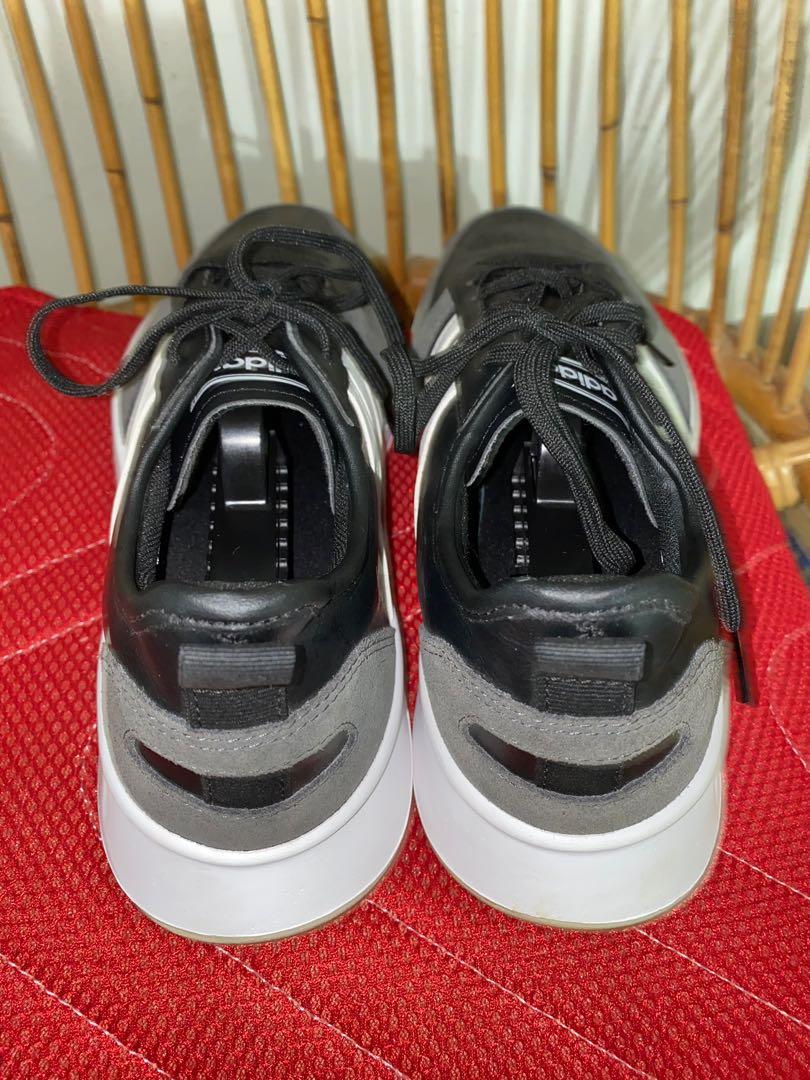 Authentic New Without Box Adidas Courts Arts ER9664 Sample Not for Resale  Shoes, Men's Fashion, Footwear, Sneakers on Carousell