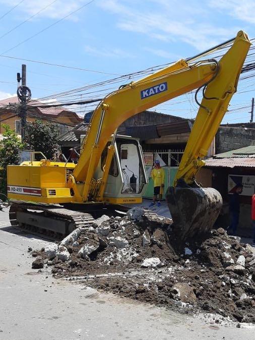 BACKHOE with Concrete Breaker and Bucket for RENT. COMPLETE, Commercial