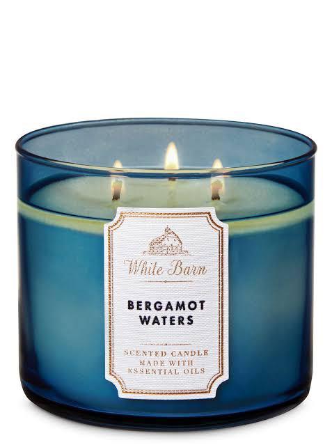 Bath and body works Bergamot Waters Candle, 其他, 其他 - Carousell