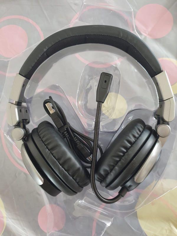 behringer headphones with microphone