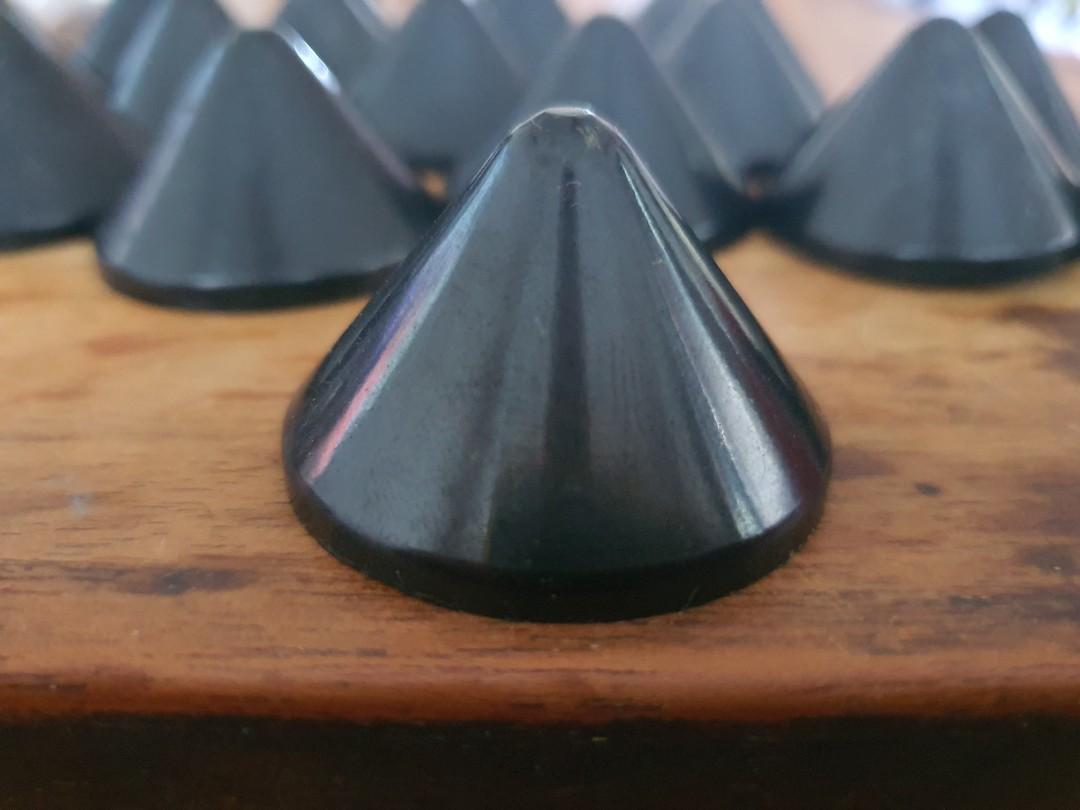 BDR Pyramid Isolation Cones; Set of 6