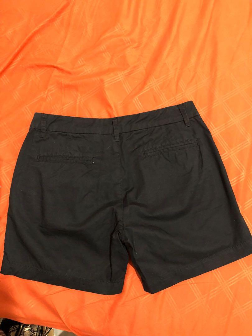 Black Old Navy Shorts Women S Fashion Clothes Pants Jeans Shorts On Carousell