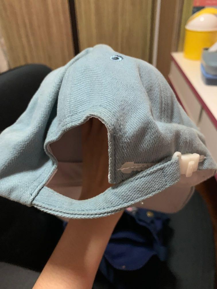 Blue cap (Category: Caps & Hats) located in Singapore. Submitted by thriftatj (Listing ID 1018552369, Image 3). Description: .