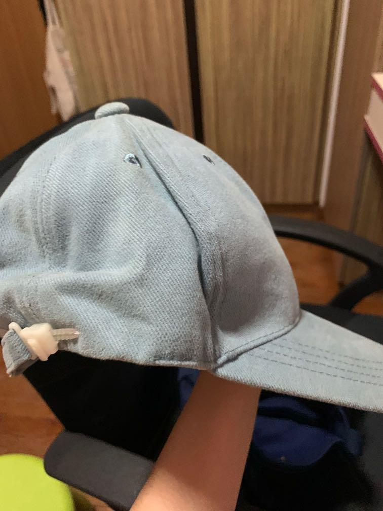 Blue cap (Category: Caps & Hats) located in Singapore. Submitted by thriftatj (Listing ID 1018552369, Image 2). Description: .