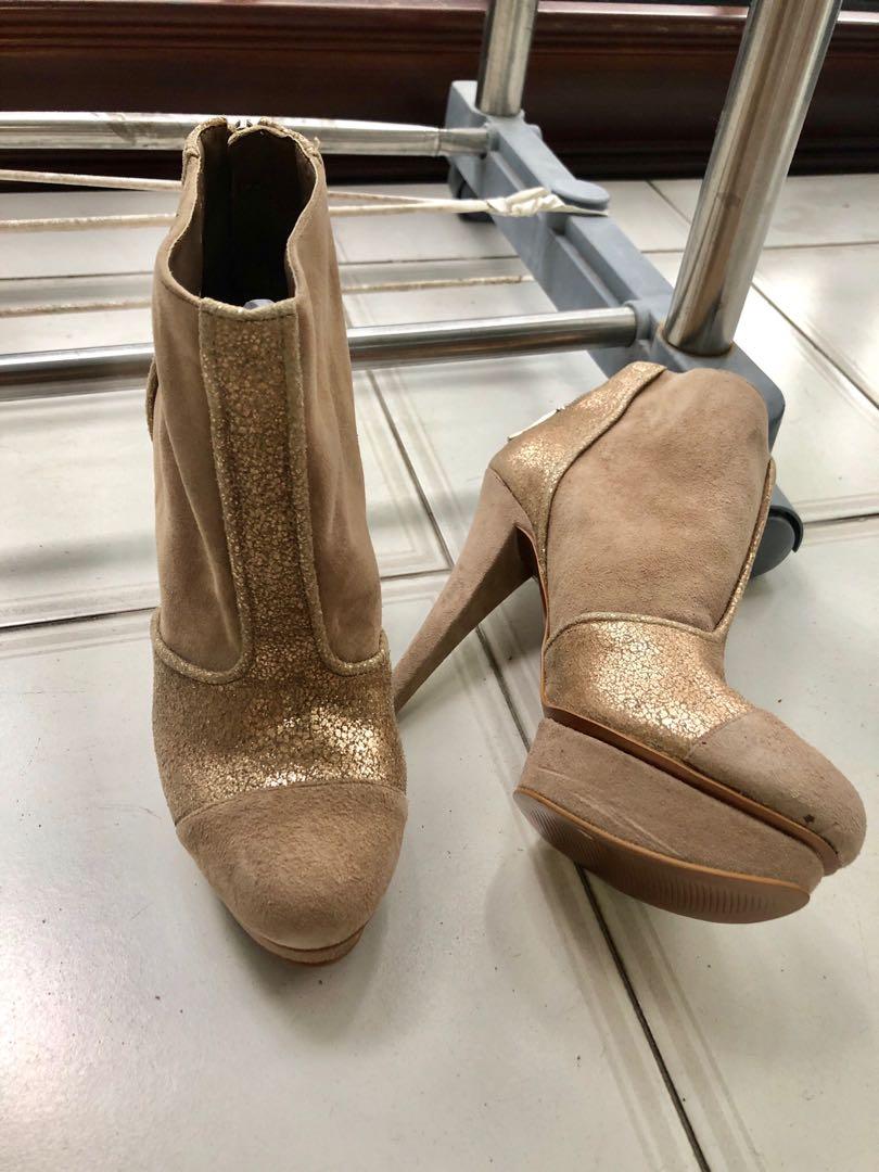 bcbg clear heels