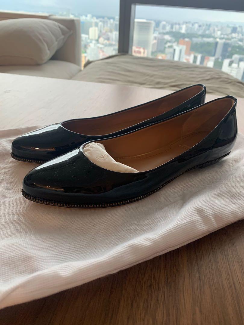 BRAND NEW Givenchy Black Patent leather flats with gold zipper detail. Size 37.5