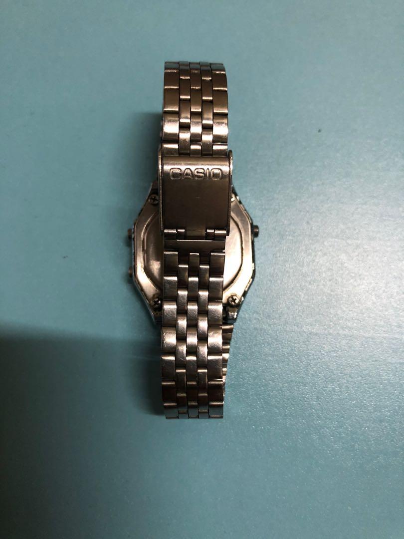 Casio vintage watch orig. (Category: Women's Watches) located in Makati City. Submitted by donpakundo13 (Listing ID 1018513660, Image 3). Description: Decluttering,in good condition..