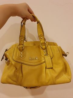 (Category: ) located in . Submitted by janesiew (Listing ID 1018545317, Image 1). Description: .