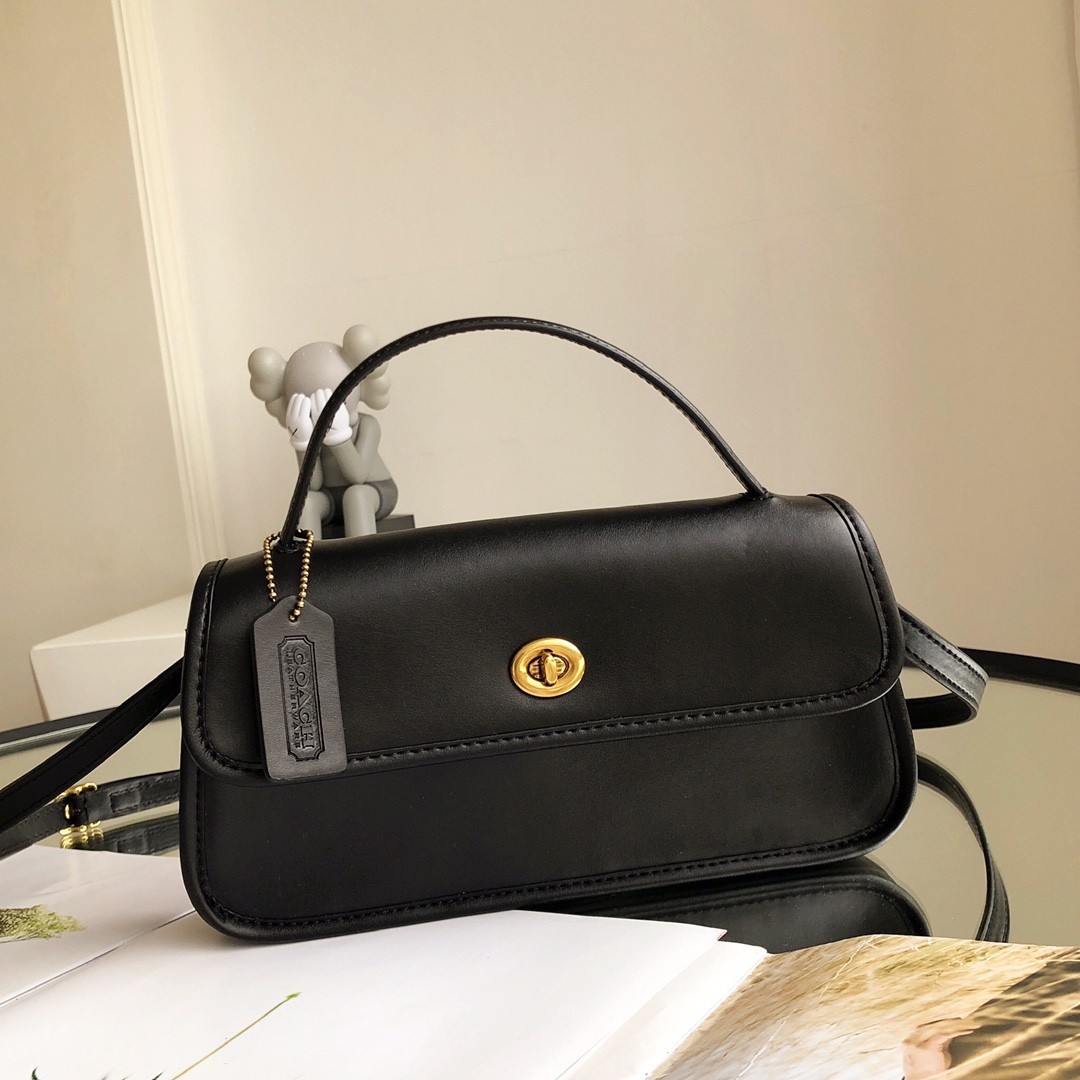 Turnlock clutch top