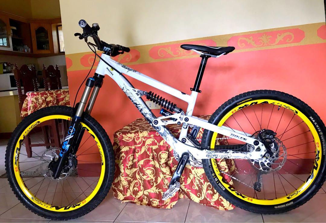 maxxis ust tubeless 26