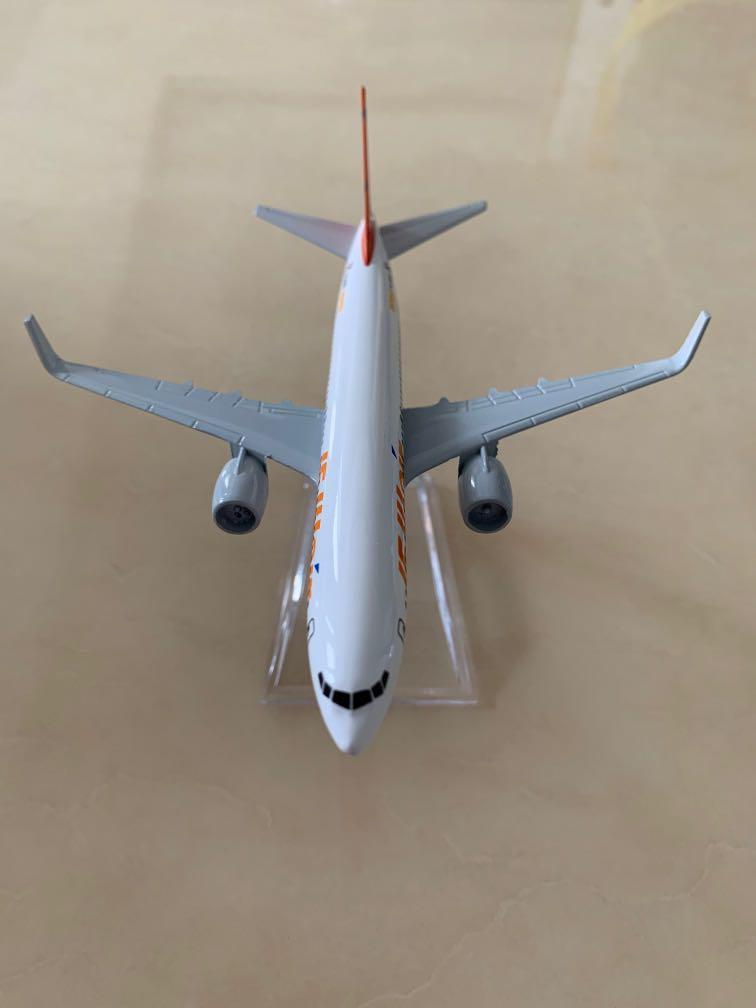 Diecast Metal Jeju Air (Korea) Boeing B737 commercial airplane