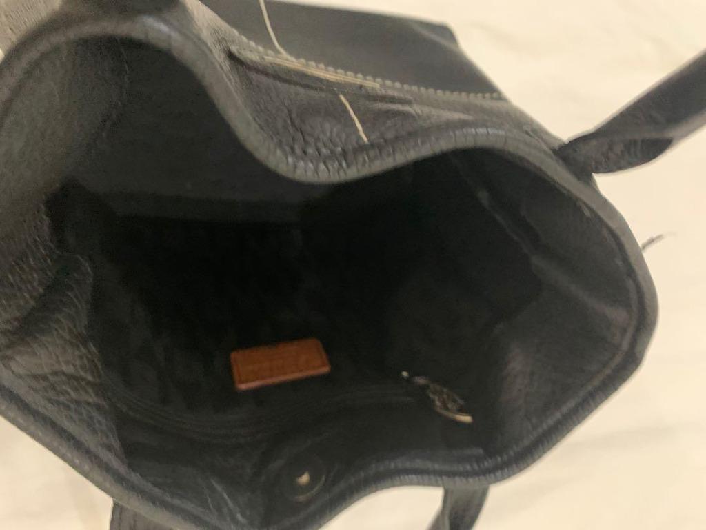 Furla small leather tote (Category: Tote Bags) located in Antipolo. Submitted by purpleshop.ph (Listing ID 1018568040, Image 2). Description: Furla black small tote in good condition Genuine leather #furla #bag #black #leather.