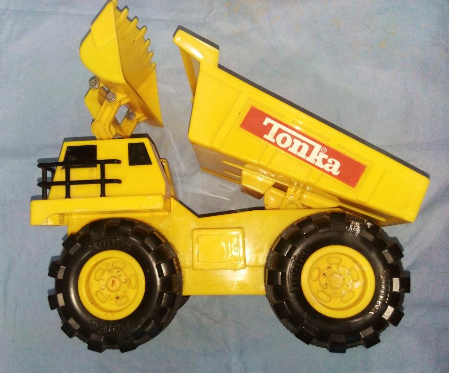 giant toys and games