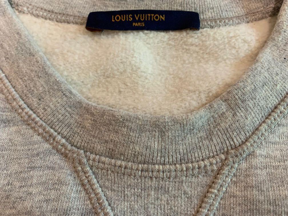 LV Louis Vuitton Sweatshirt Upside down Logo, 男裝, 男裝衫 ＆ 外套 - Carousell