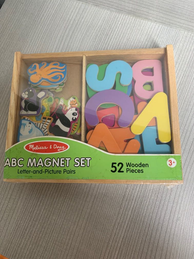 Melissa and doug abc magnet online set