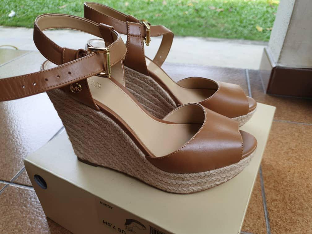 michael kors carlyn wedge