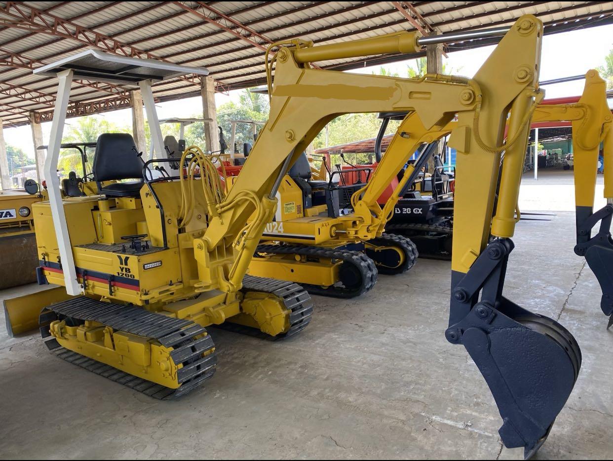 Mini BACKHOE For Rent COMPLETE, Commercial & Industrial, Industrial