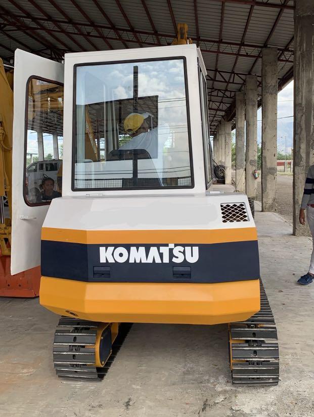 Mini BACKHOE For Rent COMPLETE, Commercial & Industrial, Industrial