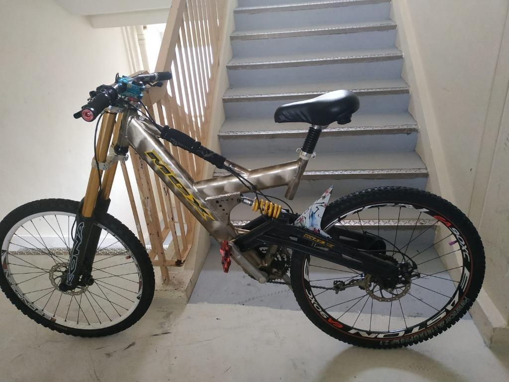 Mongoose mgx downhill bike bicycle full suspension Custom built