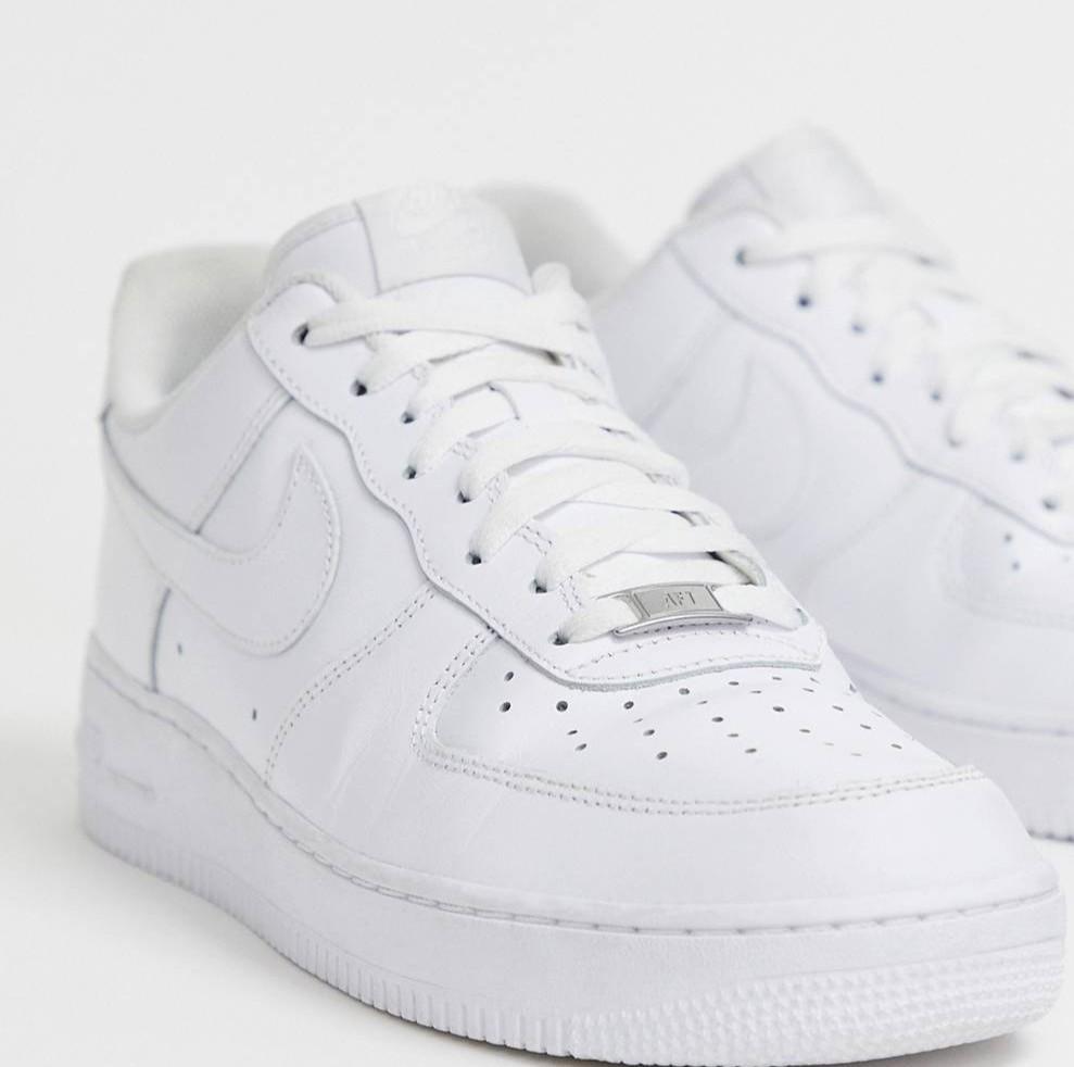 Nike Air Force 1 '07 Trainers In White 