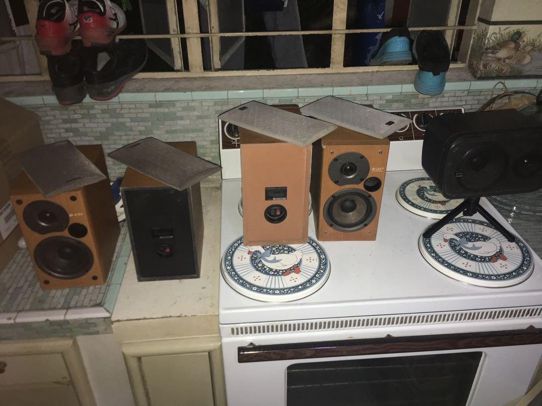 Onkyo Bookshelf Speakers Hobbies Toys Music Media Musical Instruments On Carousell These labels can be found on the dvd/cd tuner rear panel (us model)/bottom panel (european model), and on the powered subwoofer rear panel. onkyo bookshelf speakers hobbies