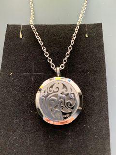 Pendant for Essential Oil (With Necklace)